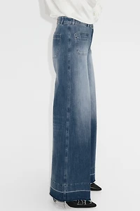 Jean taille haute avec jambes larges