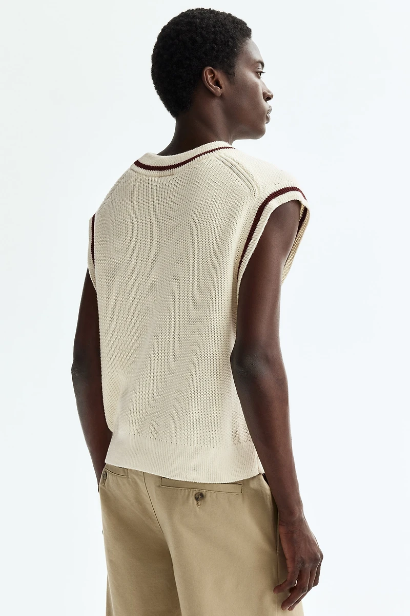 Loose-Fit Knit Sweater Vest