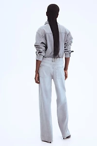 Feather Soft Wide Regular Jeans