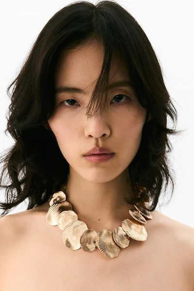Seashell-Detail Necklace