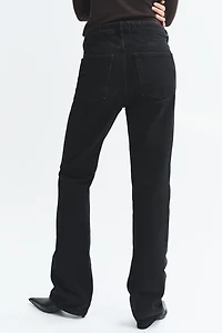 Jean à jambes droites