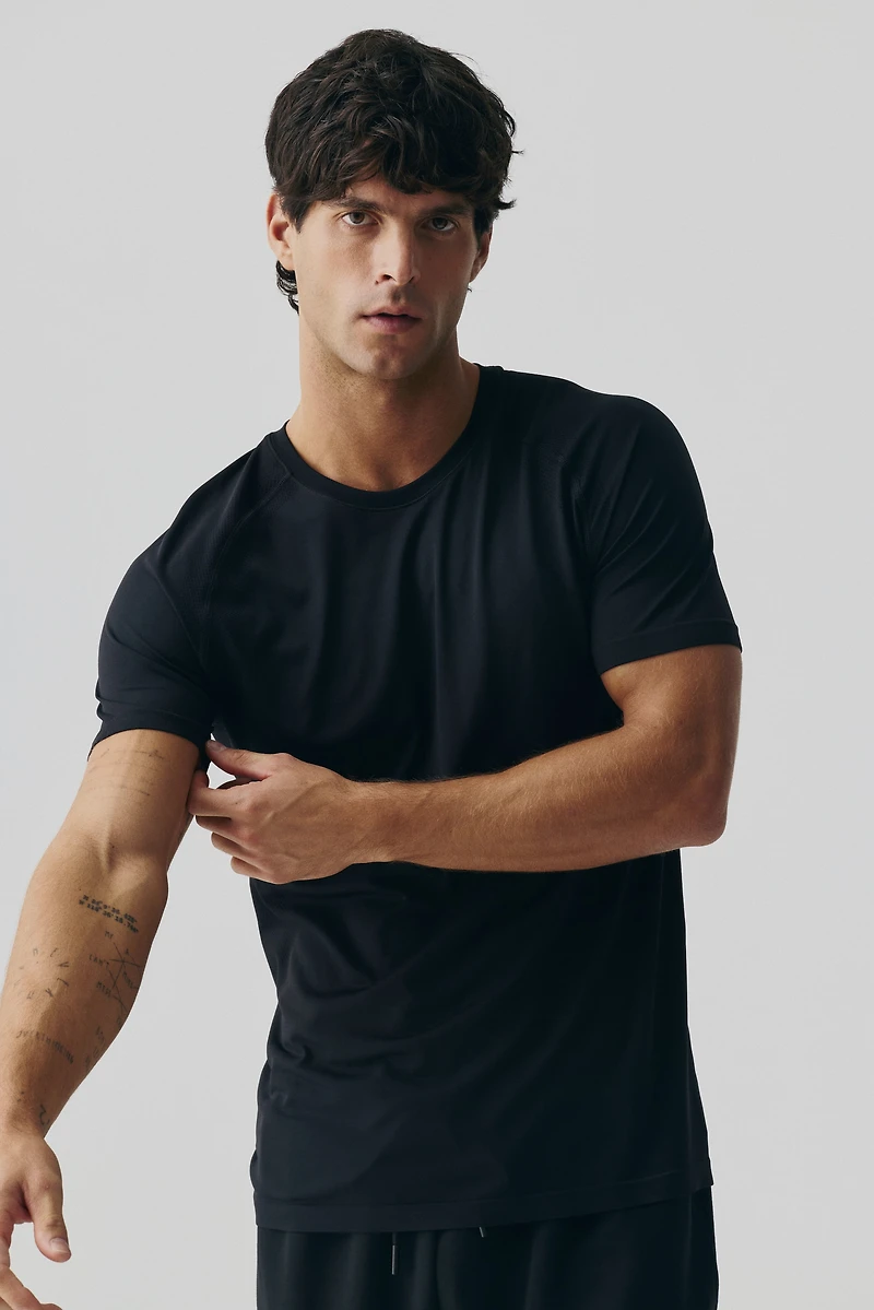 Muscle Fit Sports T-Shirt with DryMove™