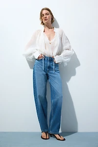 Jean taille haute coupe tonneau