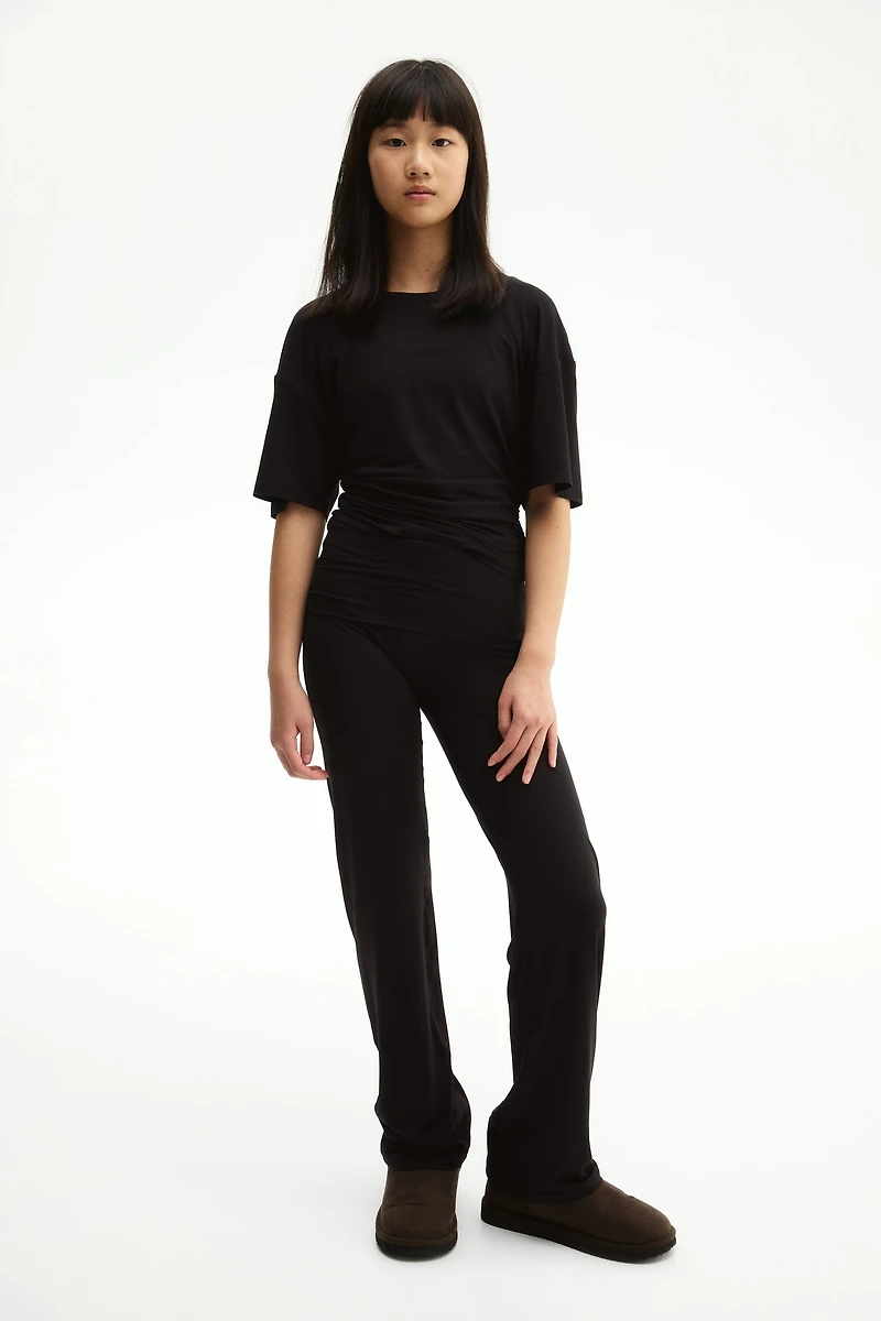 Flared Yoga Leggings with SoftMove™