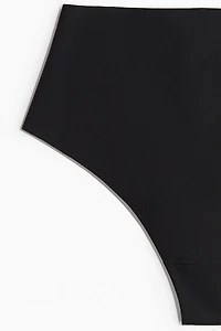 Medium Shape Brazilian Briefs