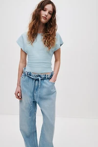 Haut à encolure bateau