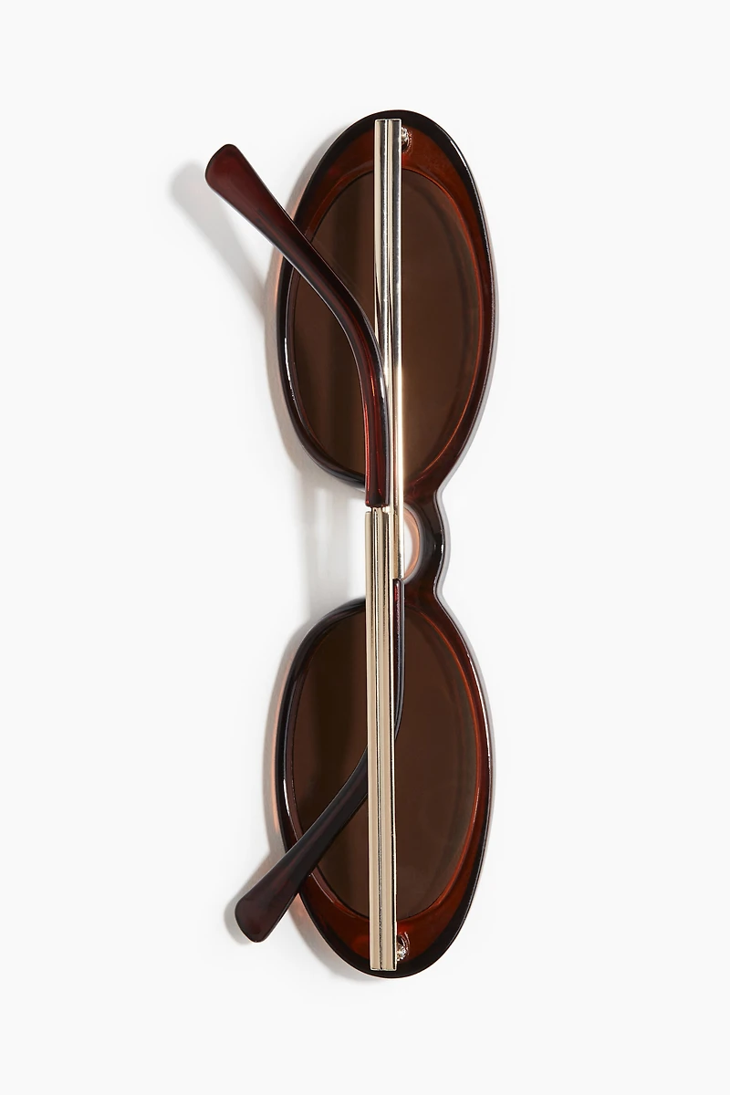 Oval sunglasses