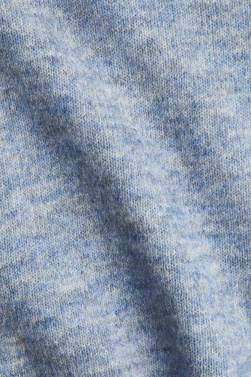 Raglan-Sleeved Sweater