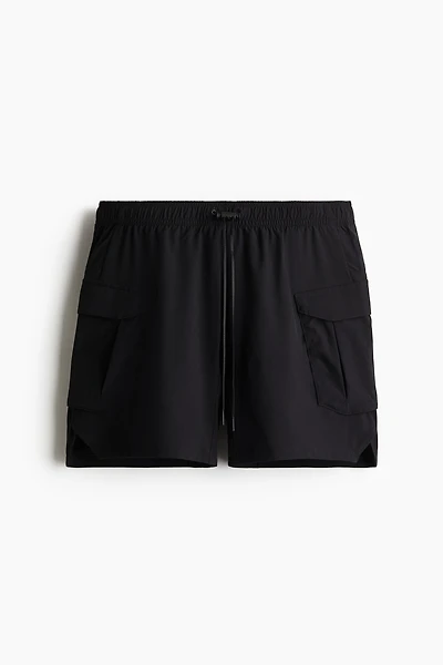 Mid-Length Cargo Sports Shorts with DryMove™