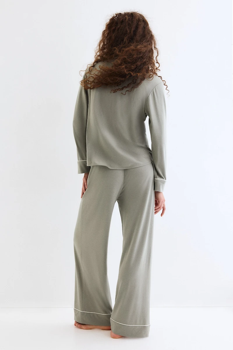 MAMA Piping-detail Pajamas