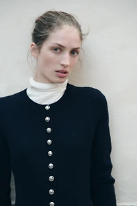 Robe en tricot boutonnée devant