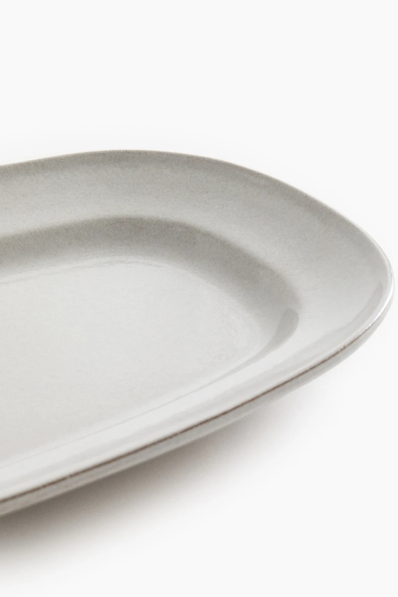 Reactive-Glaze Serving Plate