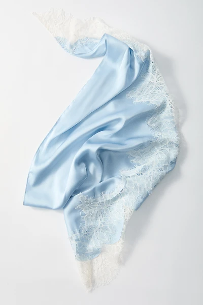 Foulard triangulaire avec dentelle