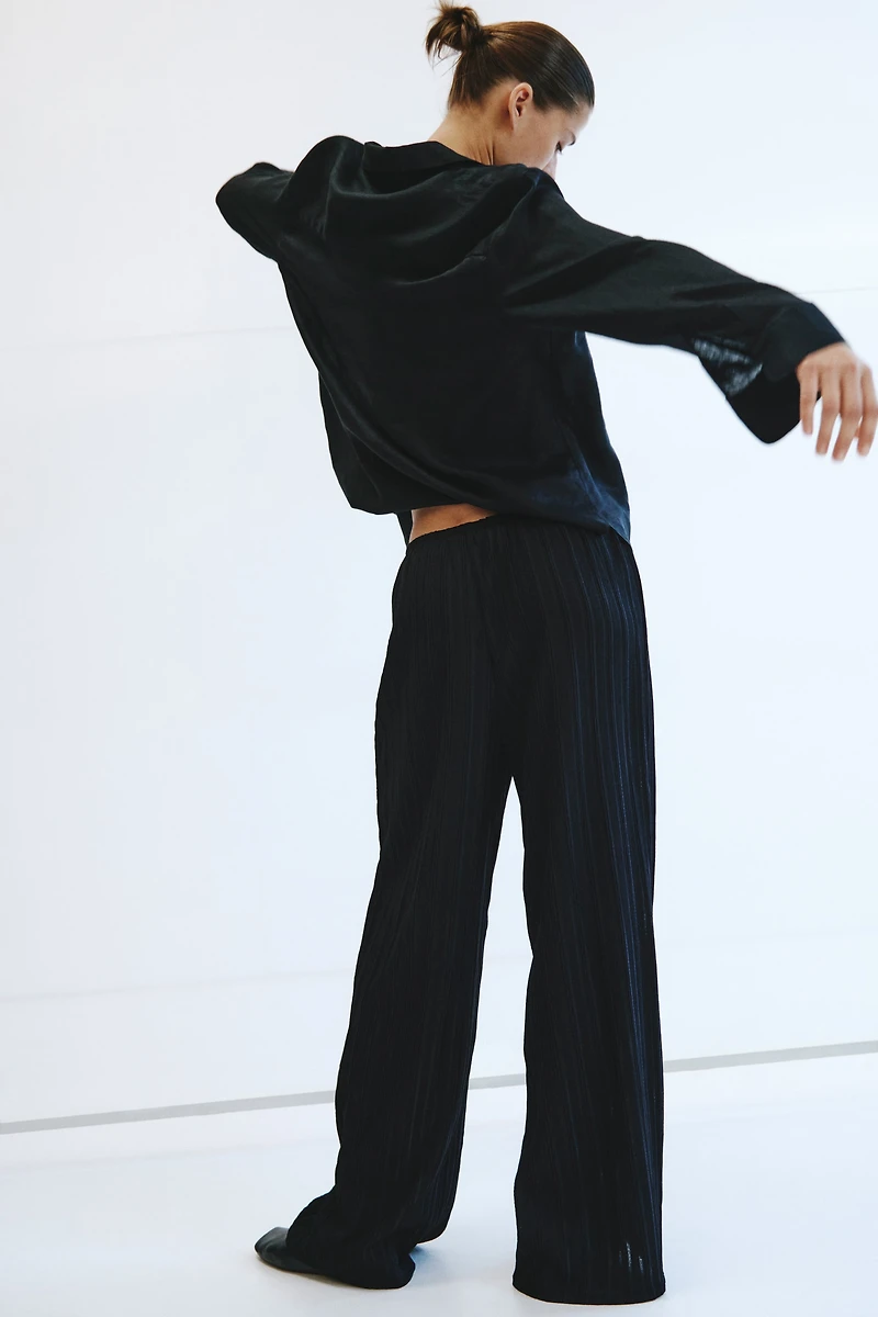 Crinkled Pull-On Pants