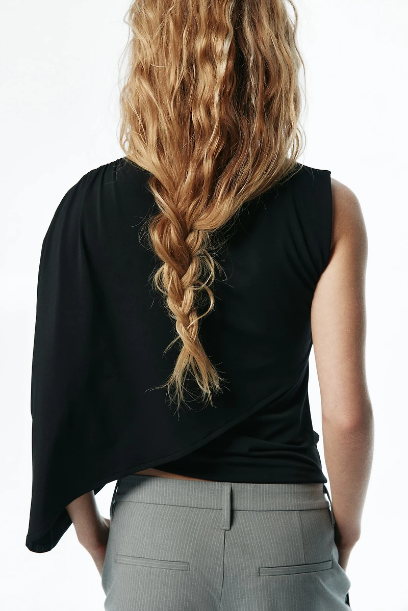 Cape-Detail Top