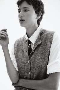 Gilet sans manches en fin tricot