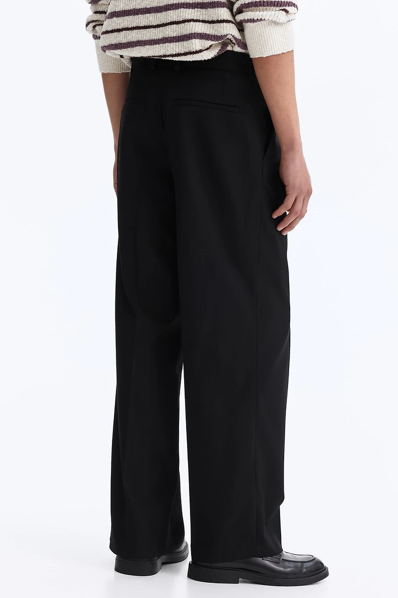 Loose-Fit Tailored Pants