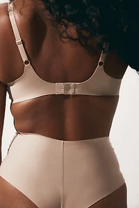 Soutien-gorge souple et coussiné en microfibre