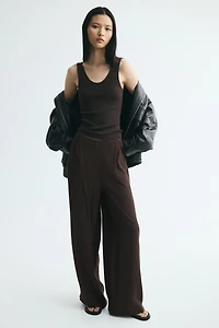 Pantalon froissé en viscose mélangée