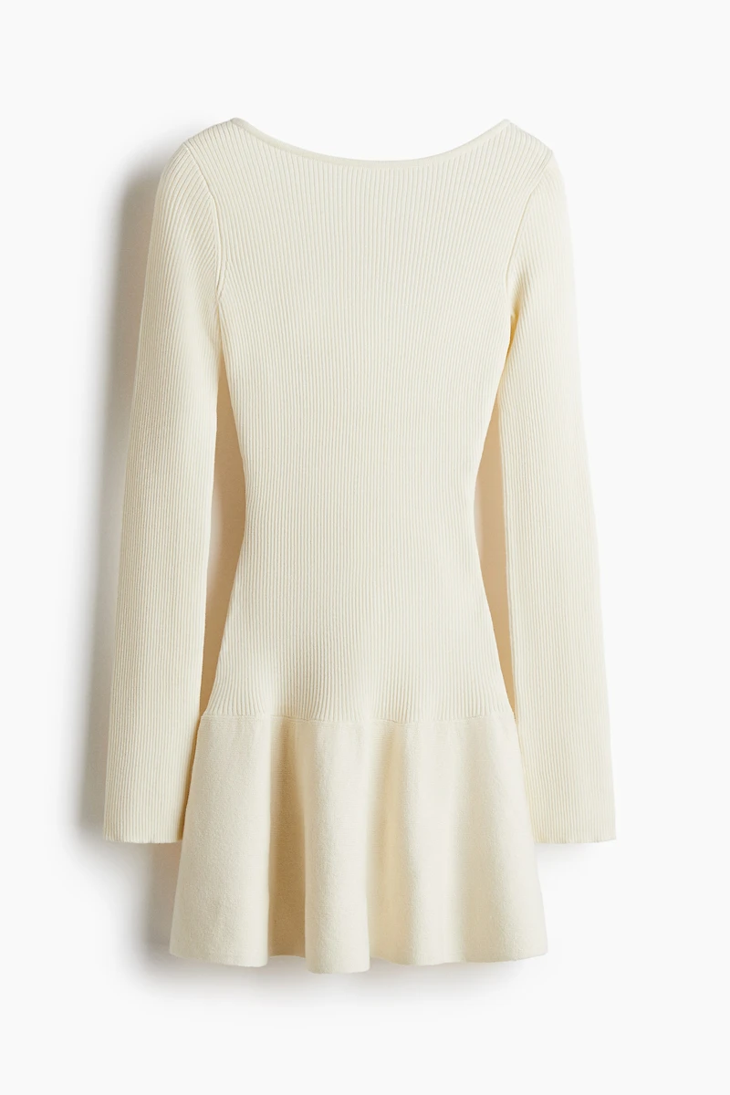 Robe côtelée avec jupe évasée