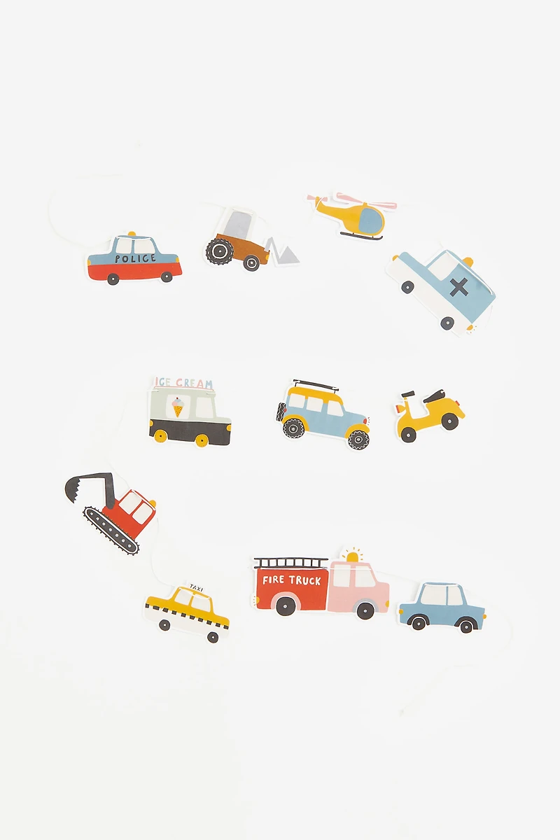 Vehicle pennant garland