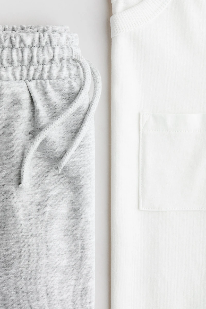 2-Piece T-Shirt and Shorts Set