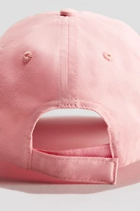 Casquette avec détail brodé