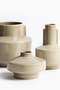 Reactive-Glaze Stoneware Vase