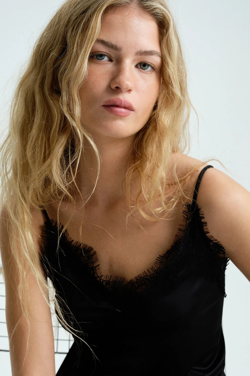 Robe combinaison en jersey avec dentelle