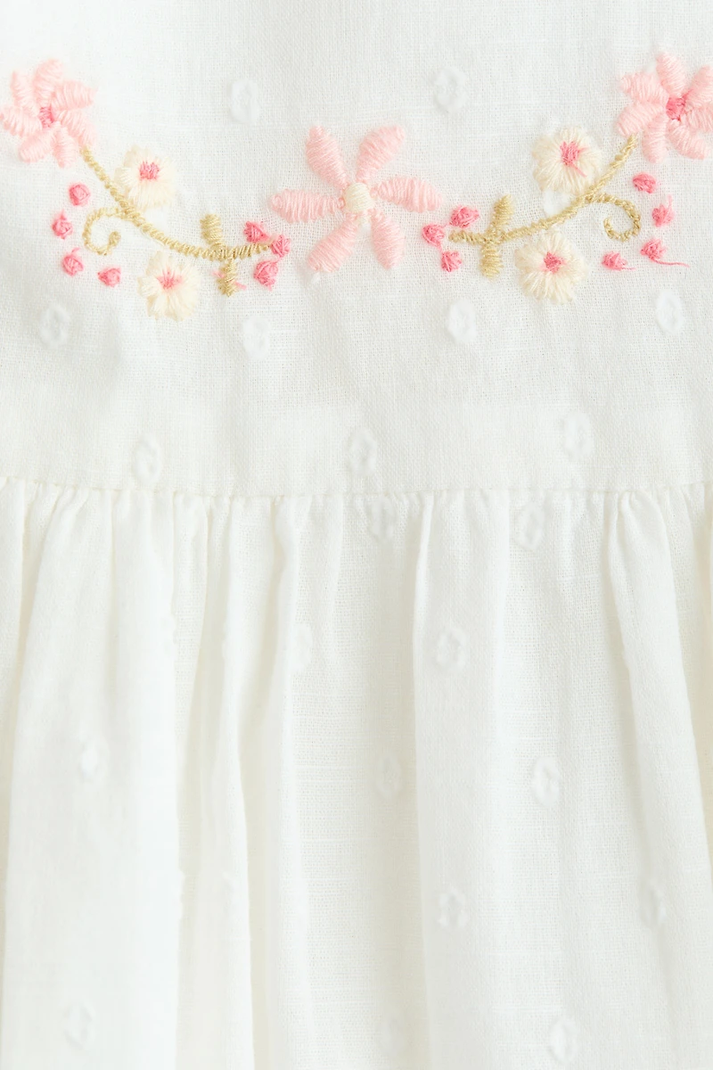 Robe en coton avec broderies