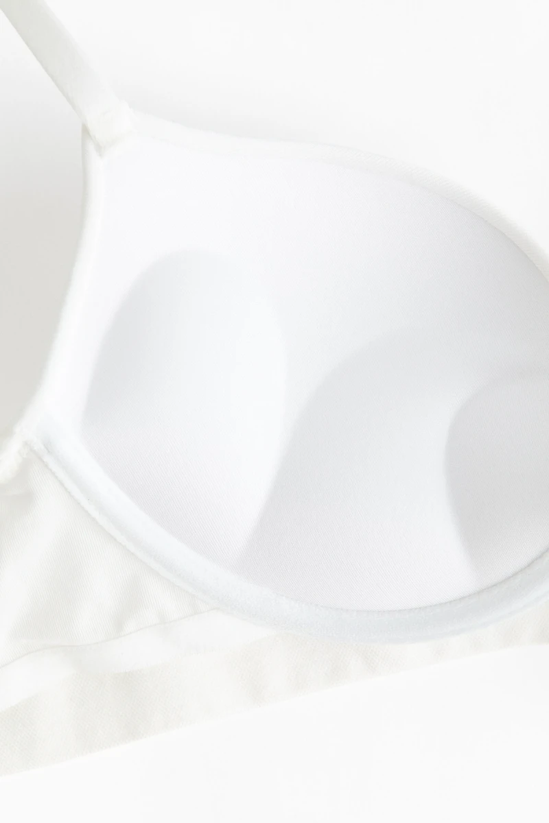 Soutien-gorge super pigeonnant sans coutures