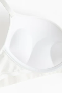 Soutien-gorge super pigeonnant sans coutures