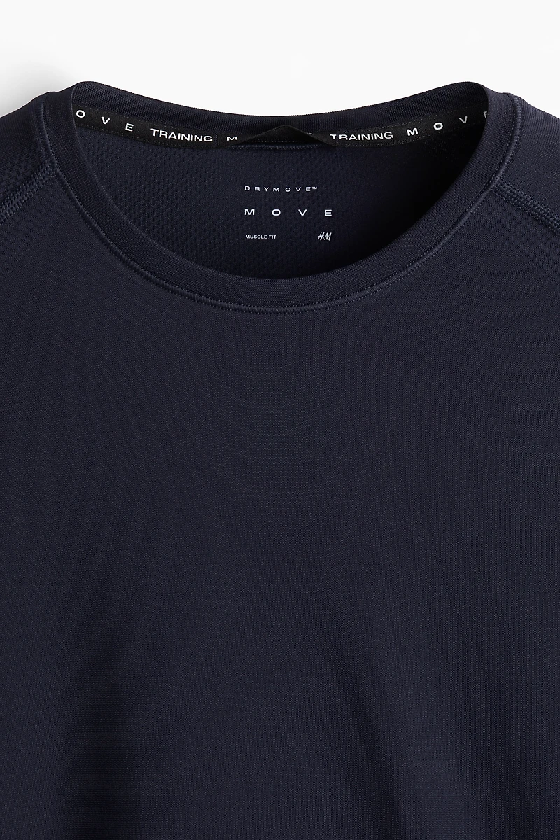 Muscle Fit Sports T-Shirt with DryMove™