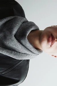 Garter-Stitched Triangle Scarf