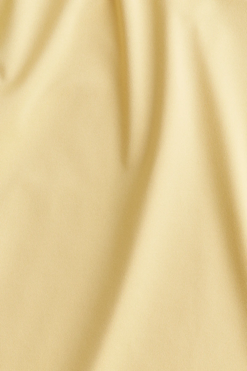 Sports Crop Top with DryMove™