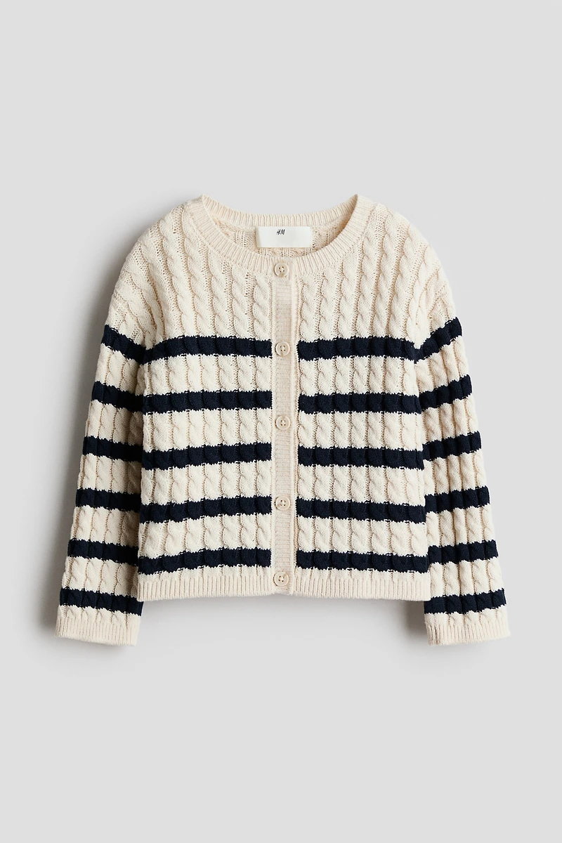 Chandail en tricot torsadé