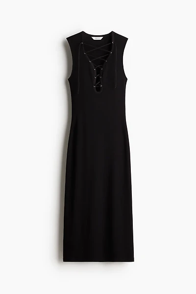 Robe côtelée avec laçage