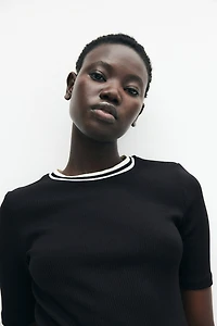 Fitted T-Shirt