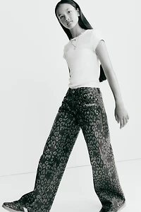 Wide-Leg Low Jeans