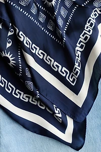 Jean droit taille haute avec détail foulard