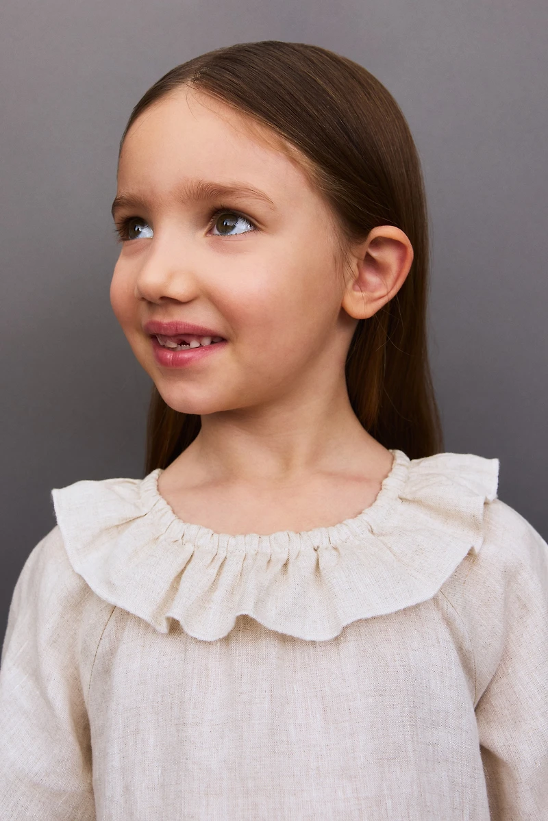 Linen Dress with Ruffle Collar