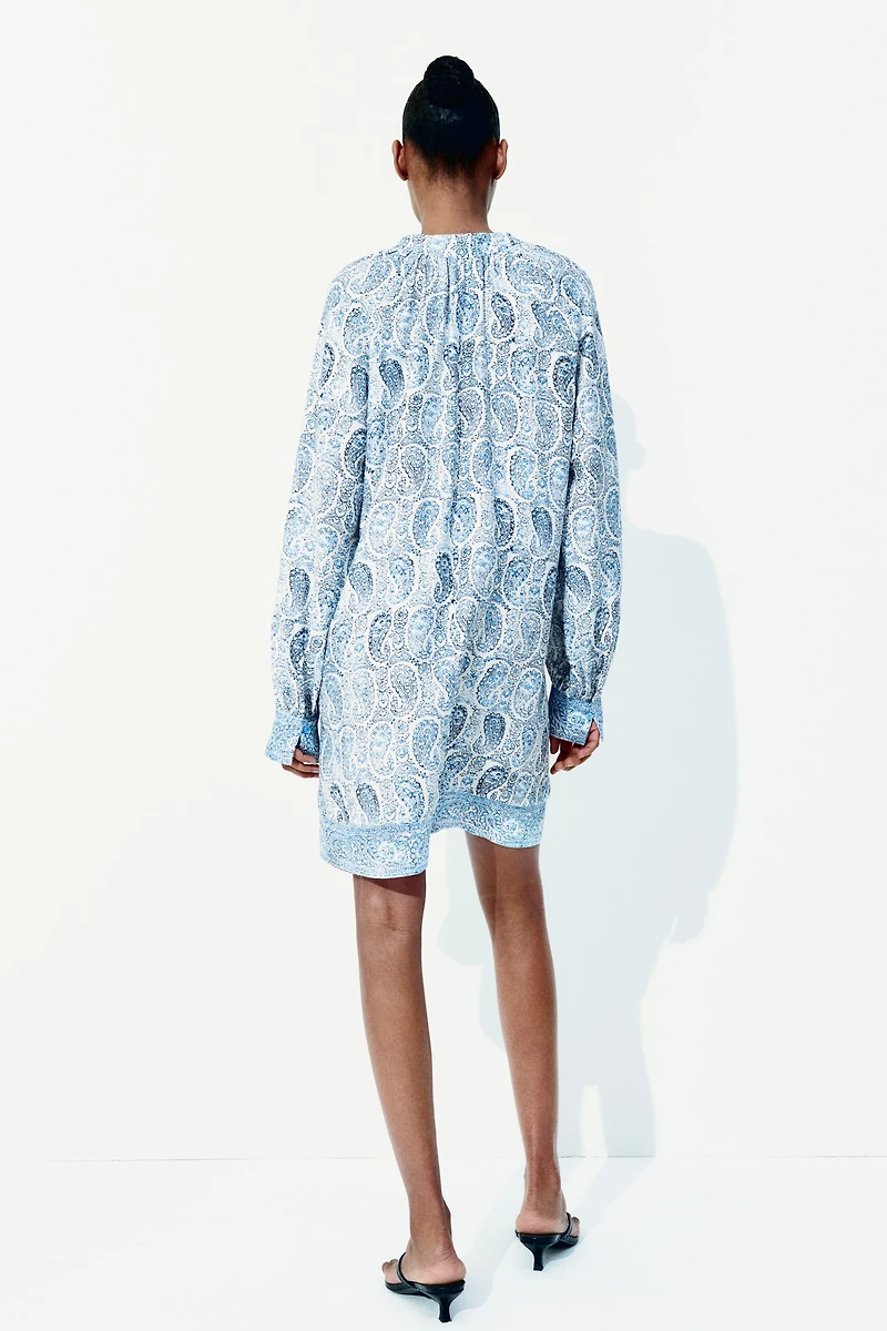 Robe tunique avec ceinture à nouer