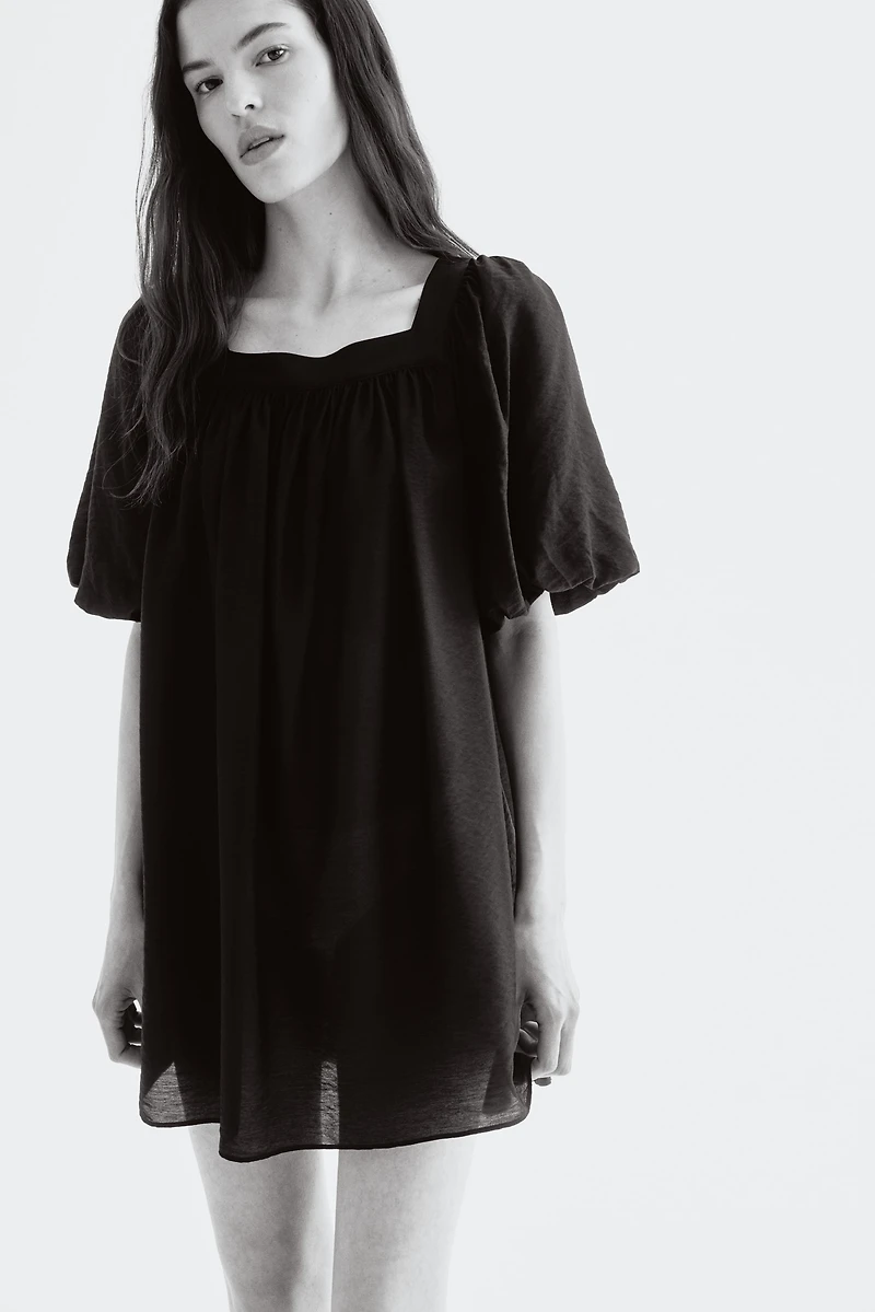 Balloon-Sleeved Tunic Dress