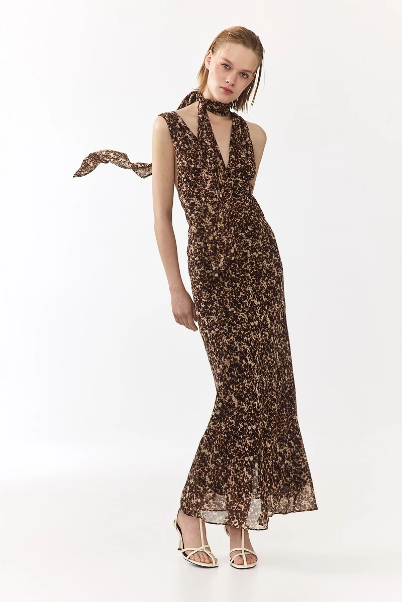 Robe en mousseline avec écharpe