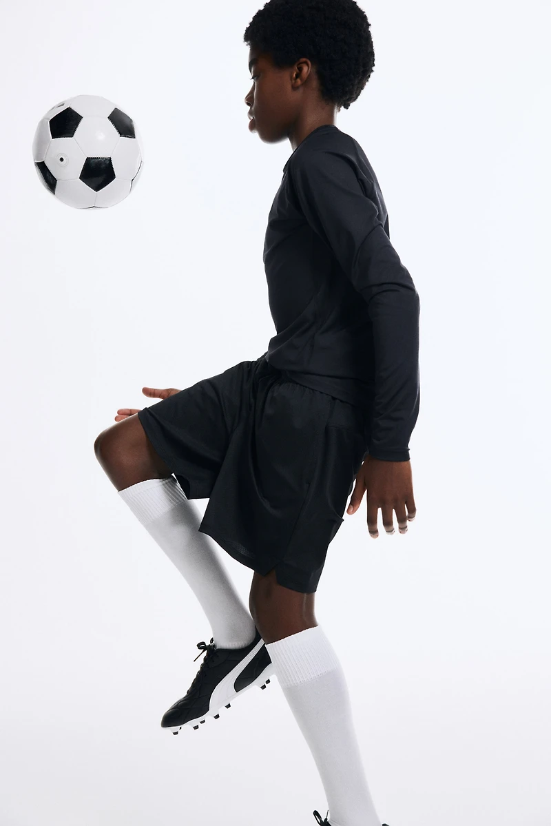 Sports Shorts with DryMove™