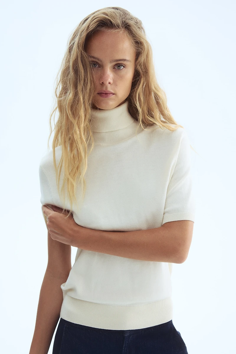 Fine-Knit Turtleneck Top