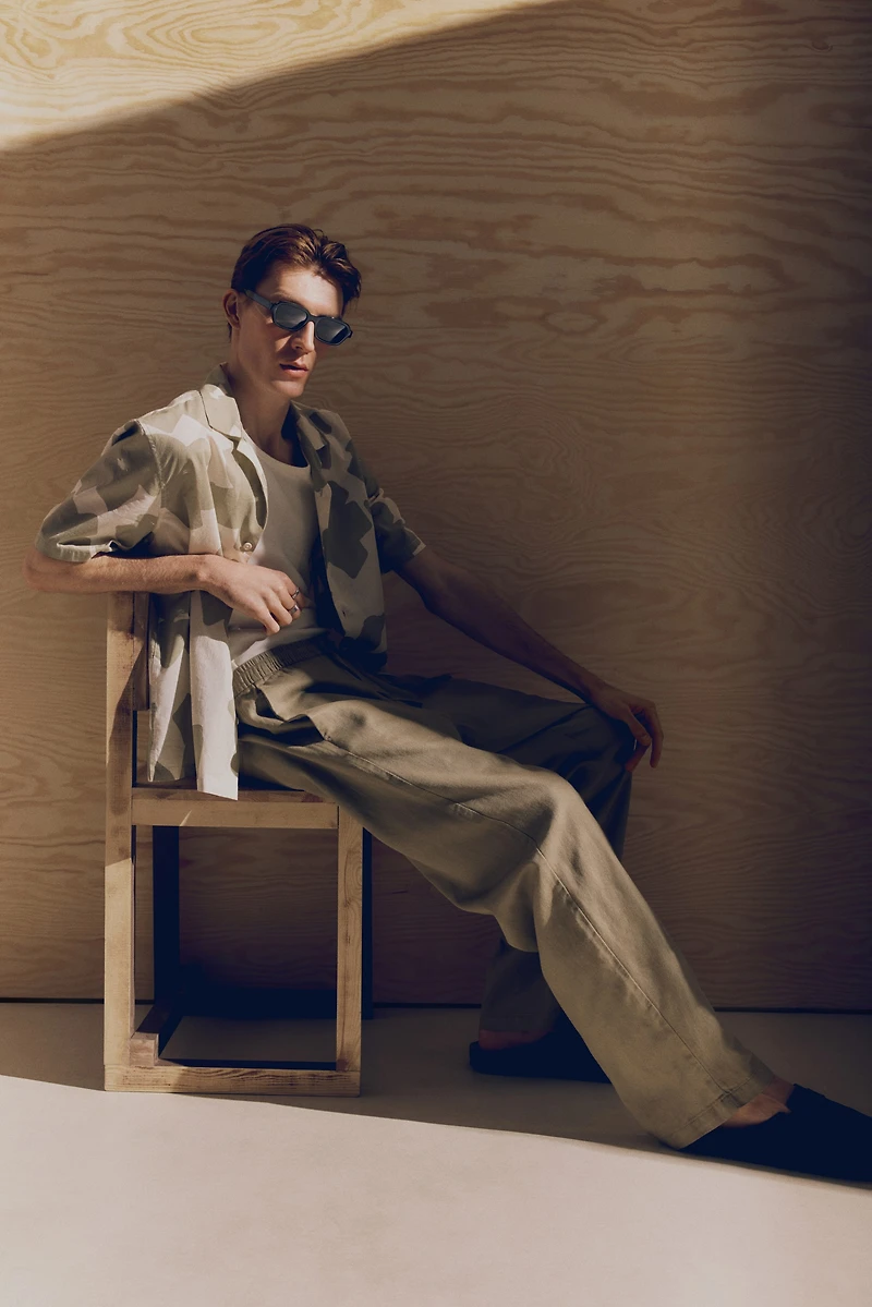 Relaxed-Fit Linen Pants
