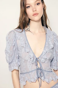Blouse brodée à volants
