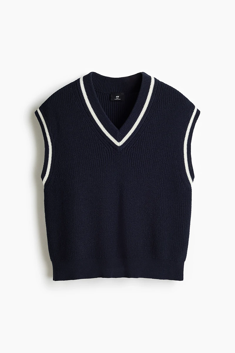 Loose-Fit Knit Sweater Vest