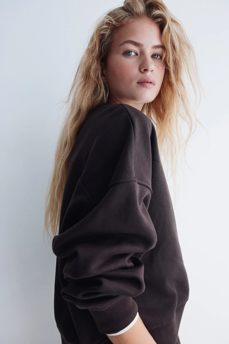 2-Piece Sweatshirt and Joggers Set